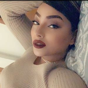 Meet your Posher, Loren